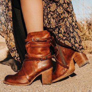 Freebird Baker heeled bootie cognac 9